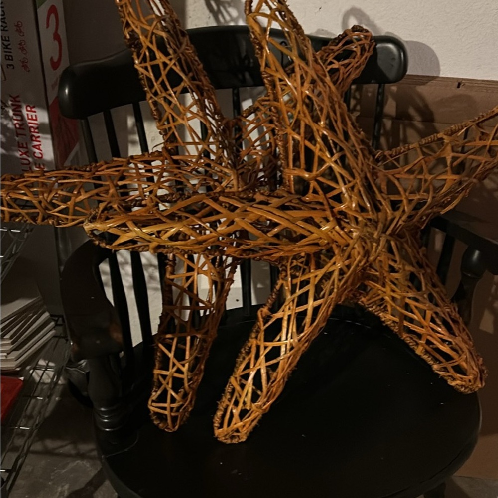 Rustic Brown Wicker Star Decor